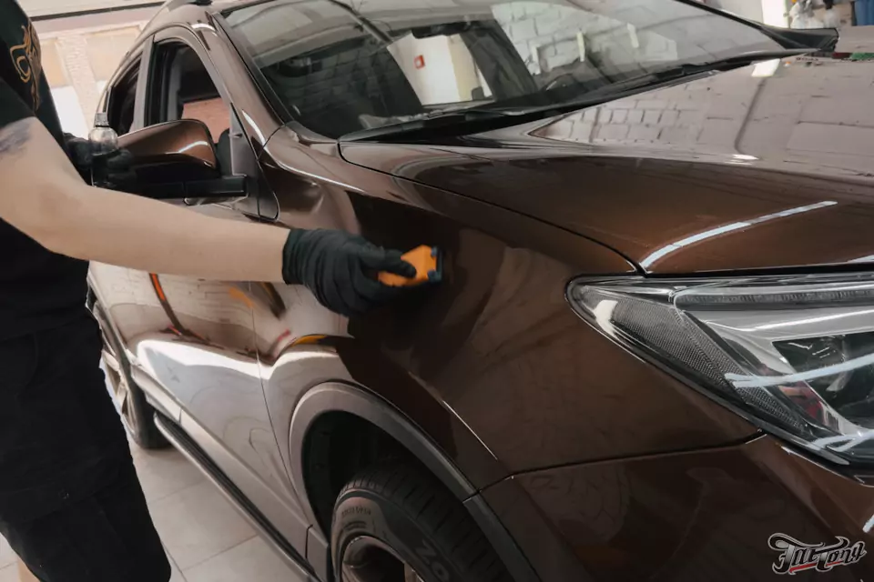 Предпродажная подготовка Toyota RAV4 в отделе детейлинга